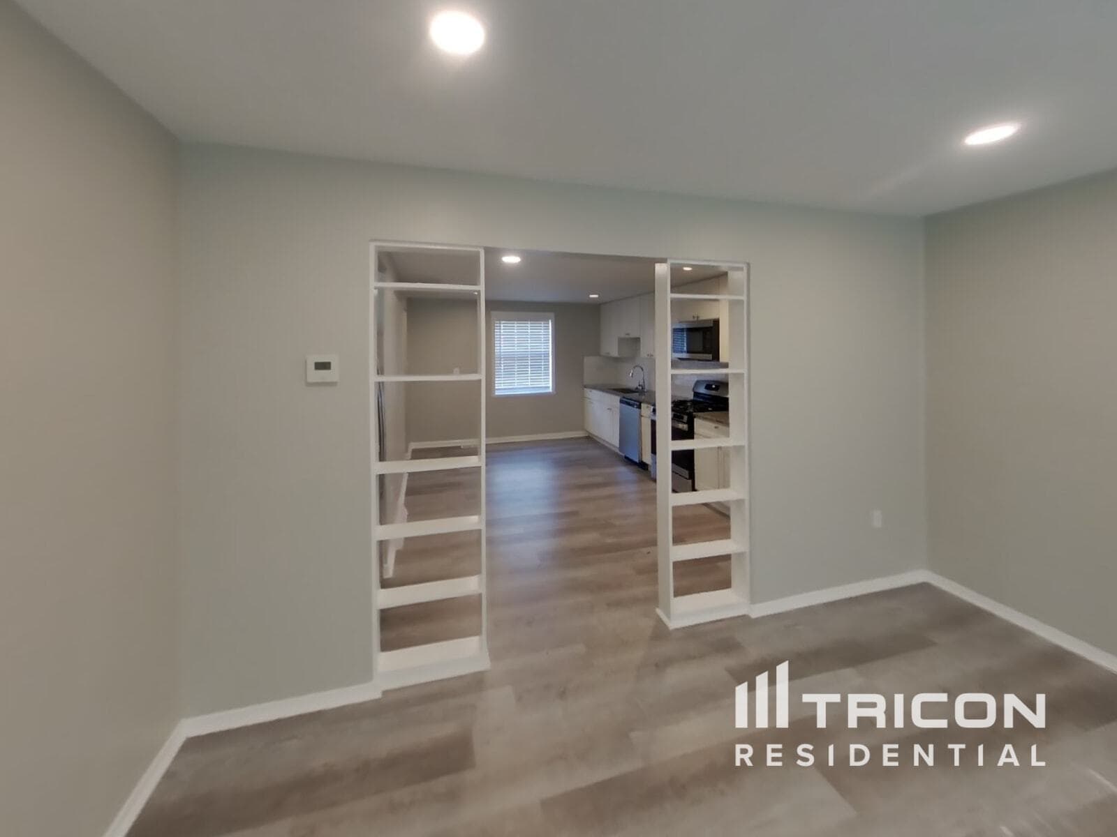Building Photo - 721 Sequoia Dr