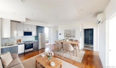 Building Photo - 138-28 Queens Blvd