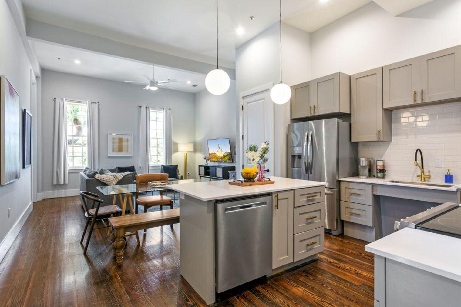 Building Photo - 1430 St Charles Ave