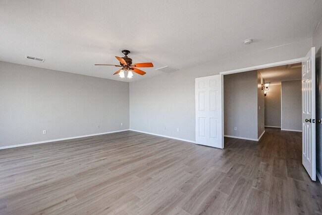 Building Photo - COMING SOON!! Beautiful 4Bed/2.5 bath In San Tan Valley