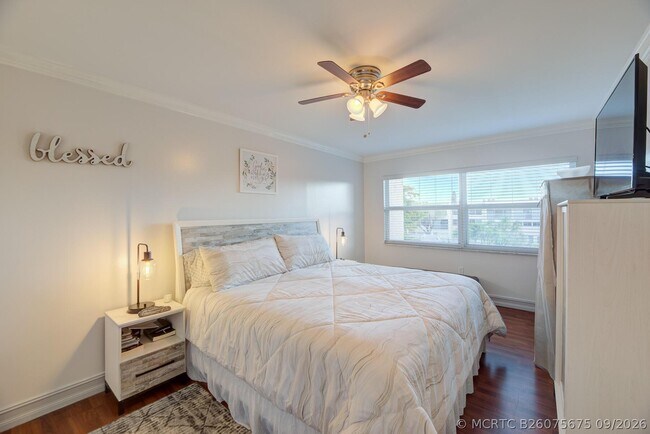 Building Photo - 6850 Royal Palm Blvd