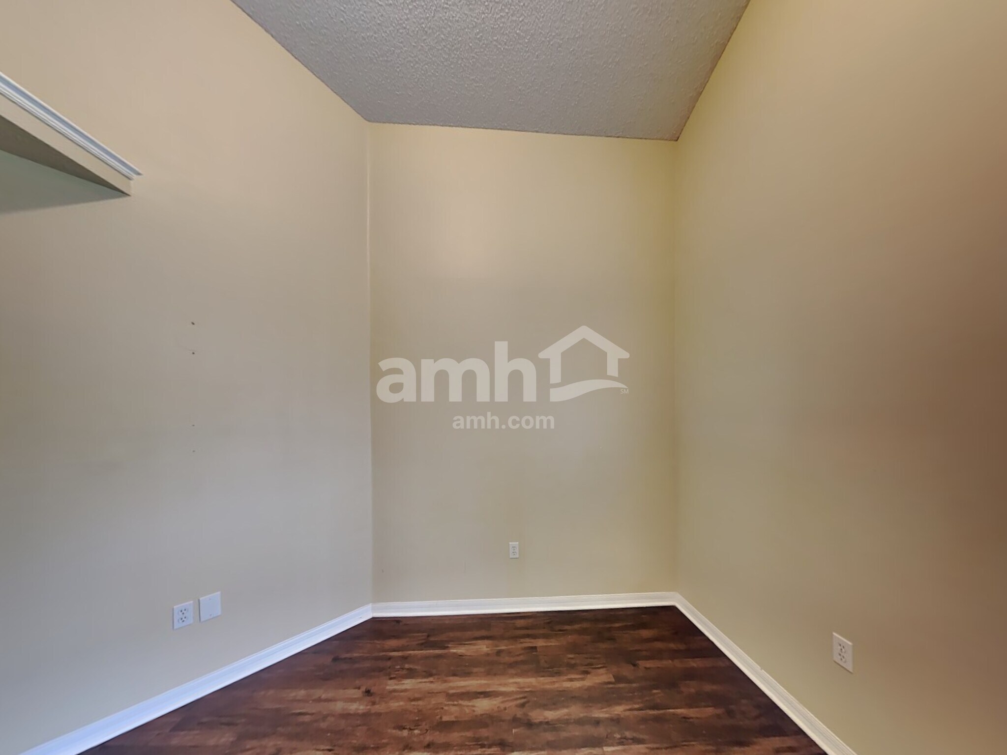 Building Photo - 2229 Hunters Greene Dr