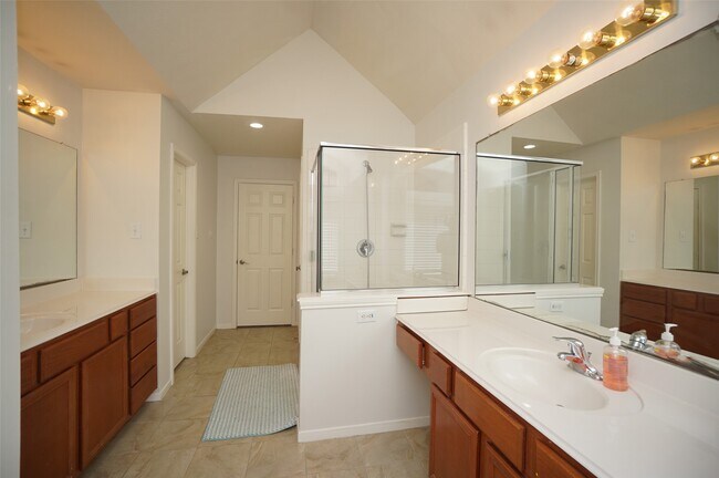 Building Photo - 26518 Blanchard Grove Dr