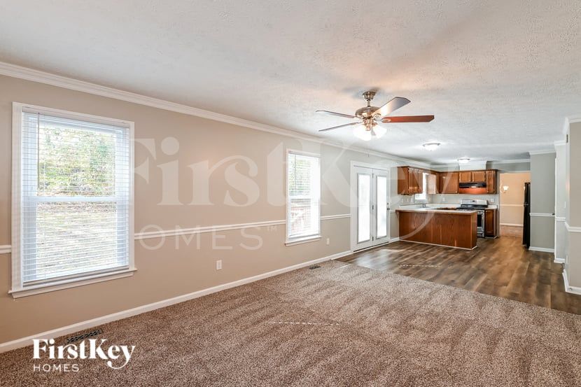 Building Photo - 1817 Emerson Lake Cir