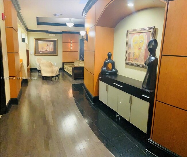 Building Photo - 3001 NE 185th St