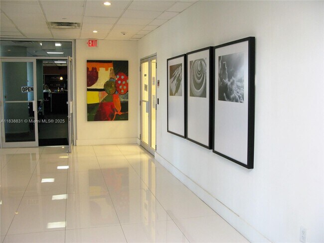 Building Photo - 5701 Collins Ave