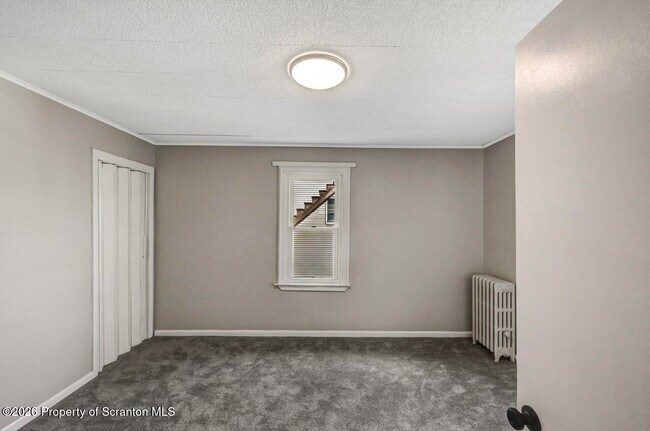 Building Photo - 814 S Webster Ave