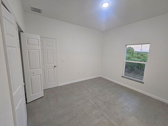 Building Photo - Brand New 2/2/1-Great Location- SW Lehigh Acres