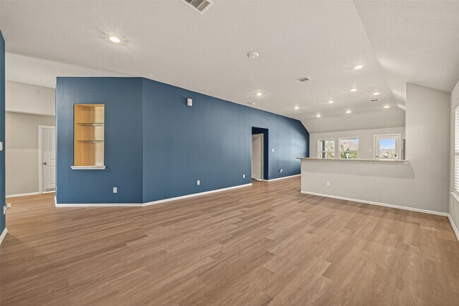 Building Photo - 2701 Sagedale Dr