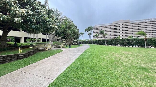 Building Photo - 3161 Ala Ilima St