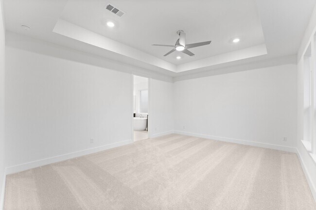 Building Photo - 26915 Longwood Ledge Ln