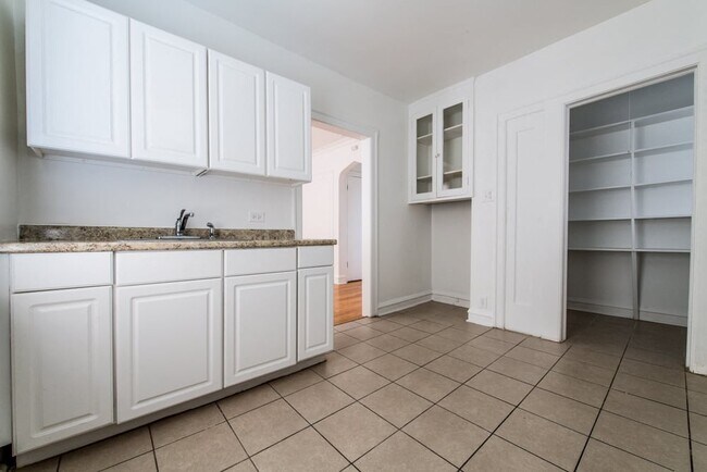 Building Photo - 7959 S Calumet Ave