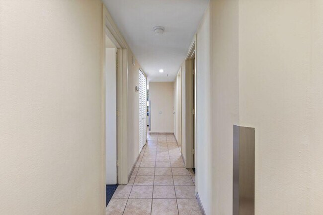Building Photo - 1700 N Ocean Blvd