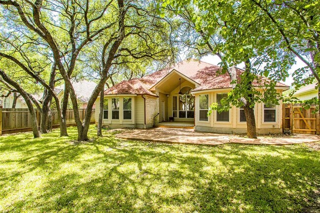 Building Photo - 3605 Bayton Dr