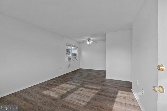 Building Photo - 908 Shelby Dr