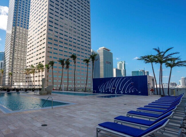 Building Photo - 335 S Biscayne Blvd