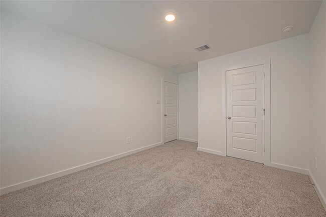 Building Photo - 3012 Skyline Mesa Dr
