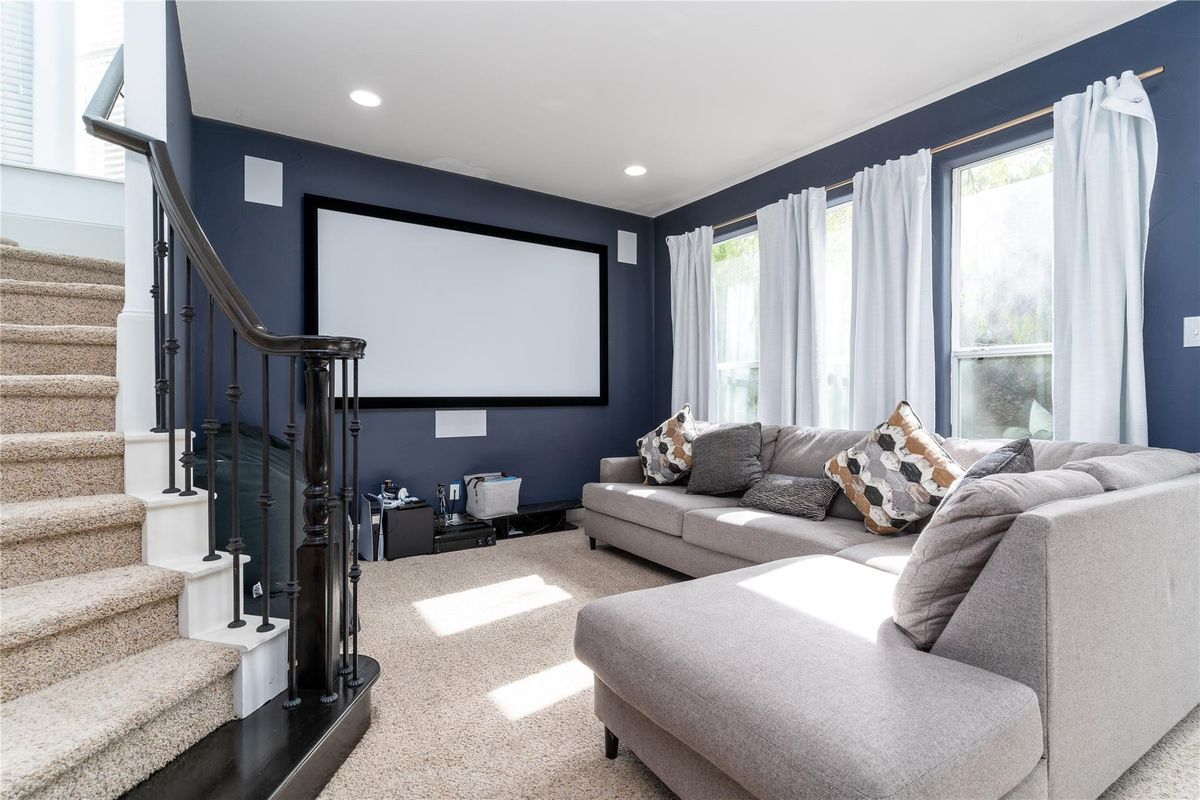 Building Photo - 2635 Villa Di Lago Dr