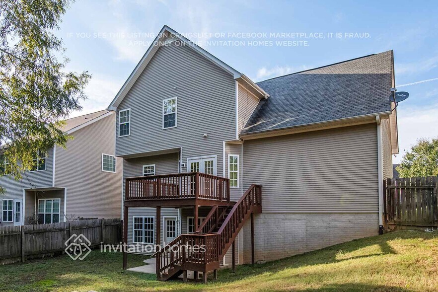 Building Photo - 23 Roxbury Ln