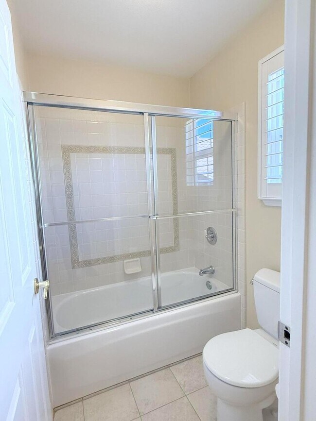 Building Photo - Former Model Home in Desirable Bridges Com...