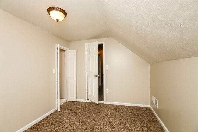 Building Photo - 2130 Grayfield Dr