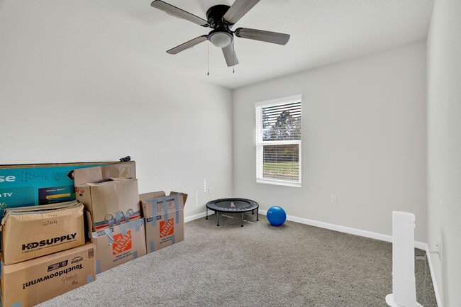 Building Photo - 535 Mary Lou Way