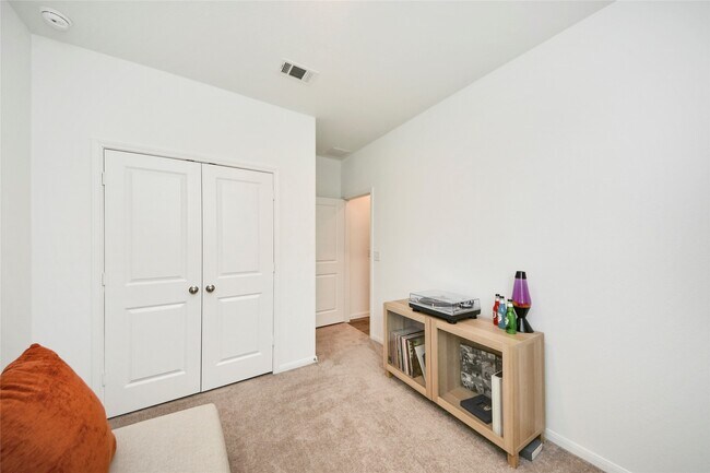 Building Photo - 23663 Cranberry Grader Ln