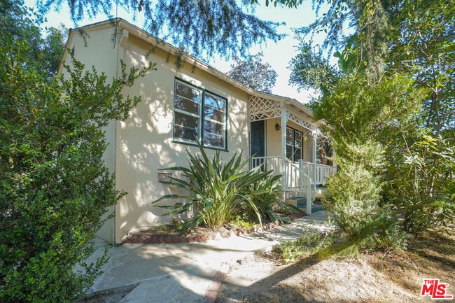 Building Photo - 4164 Stansbury Ave