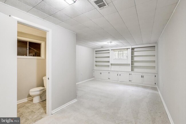 Building Photo - 14207 Gaines Ave