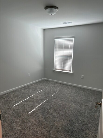 Building Photo - 124 Abbots Mill Dr