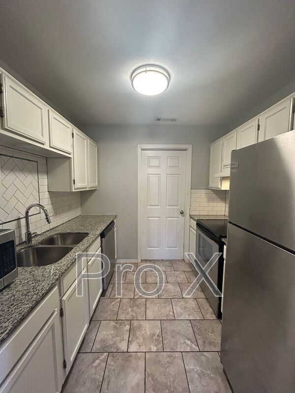 Building Photo - 5707 W Michael Cole Dr