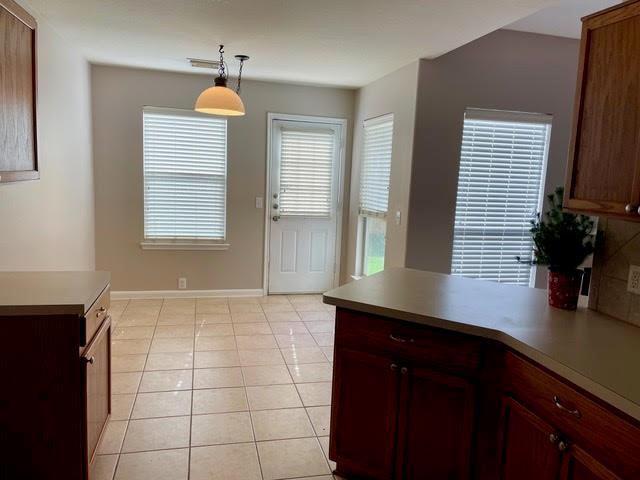 Building Photo - 2851 Sandberry Dr