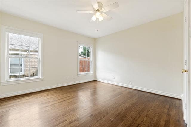 Building Photo - 615 S Montclair Ave