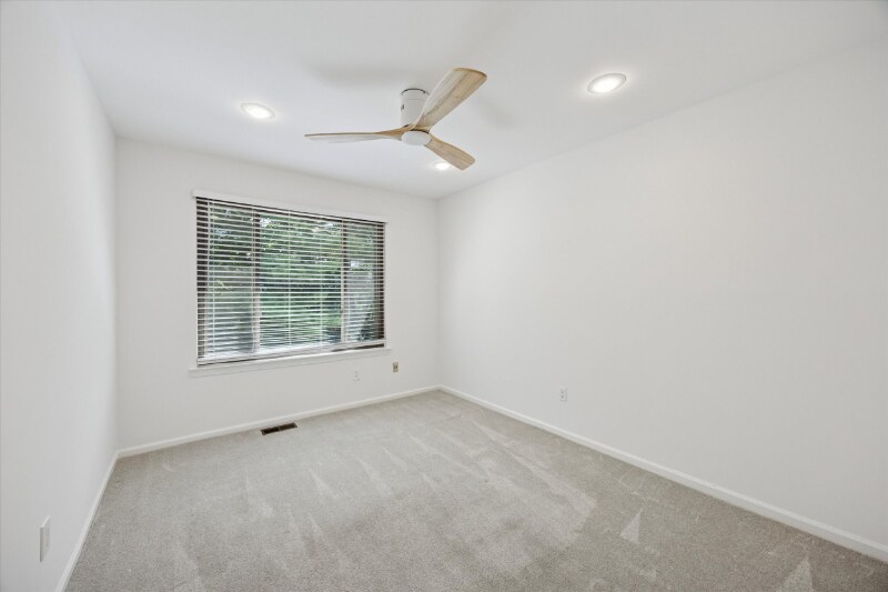 Building Photo - 128 Granite Hill Ct