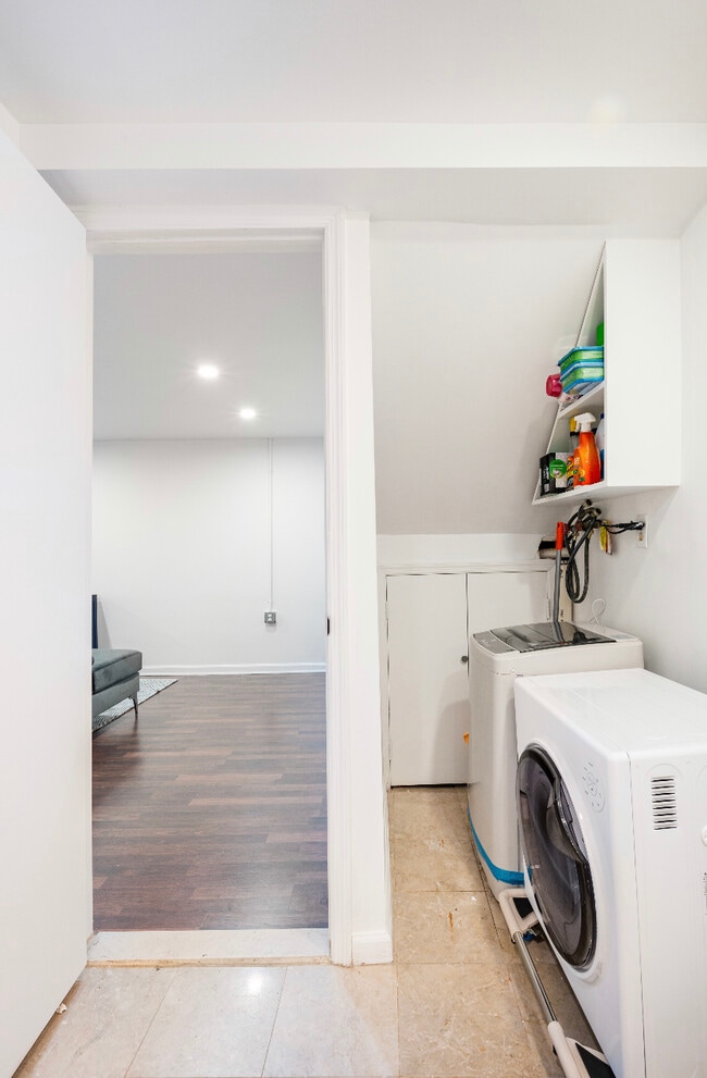 Washer and dryer - 11 Oakview Ln