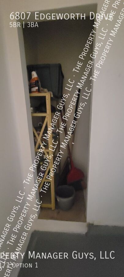 Building Photo - 6807 Edgeworth Dr