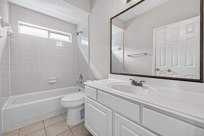 Building Photo - 2502 Rosebluff Ct
