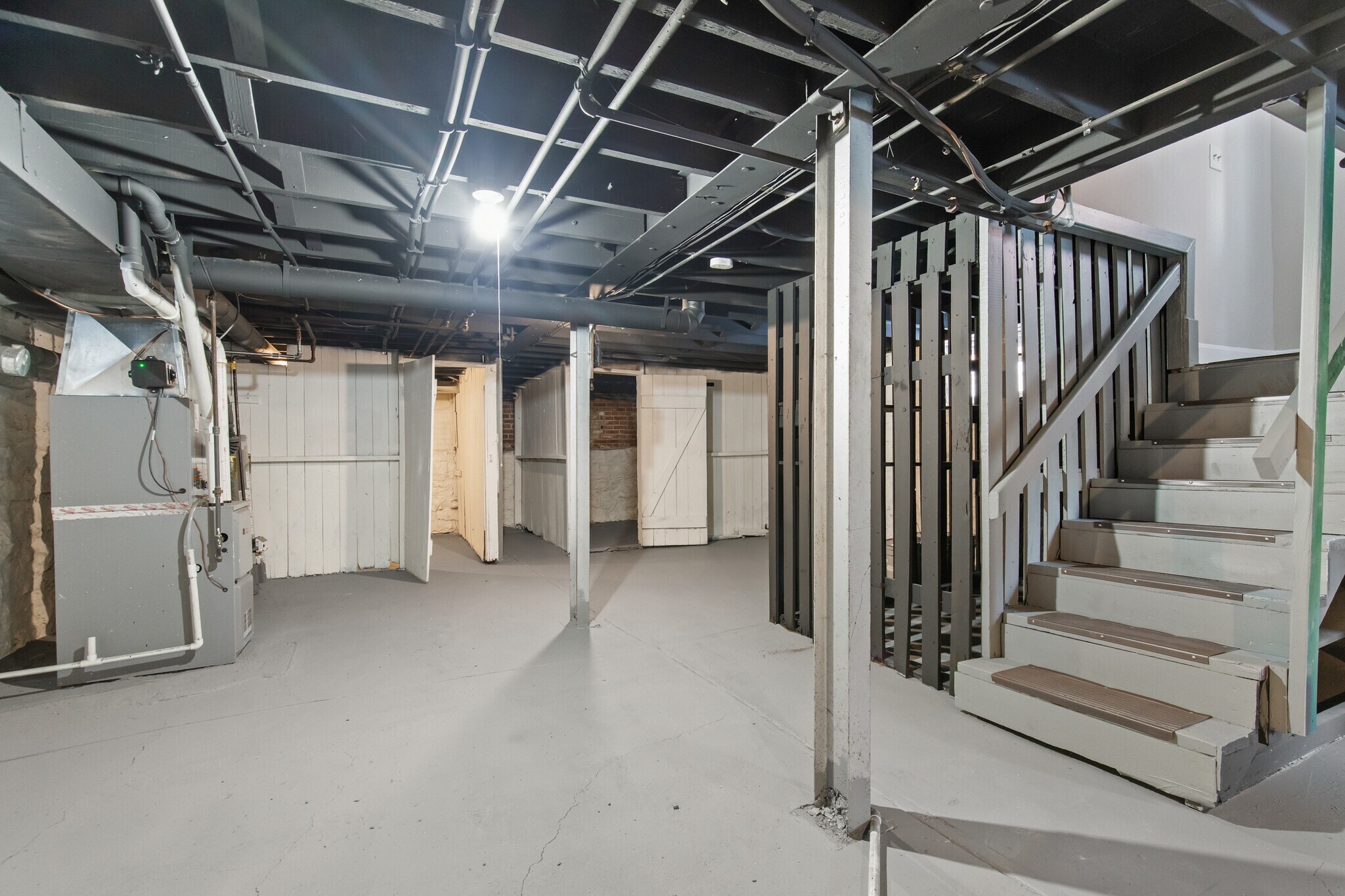 Building Photo - 2049 Alfred Ave