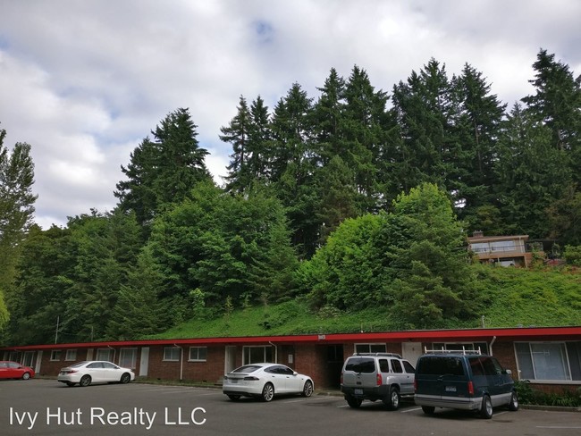 Building Photo - 1011 S Kent des Moines Rd