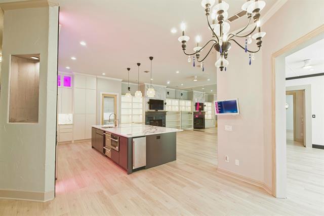 Building Photo - 3700 Watercrest Dr