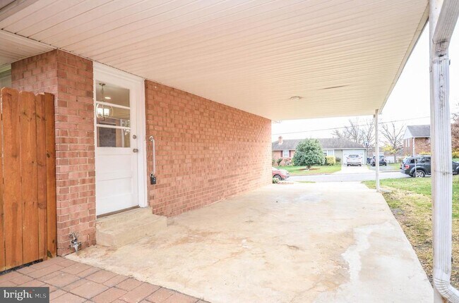 Building Photo - 3414 Dunnington Rd
