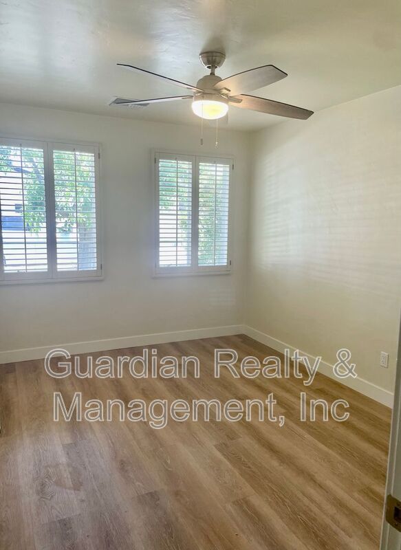 Building Photo - 2930 E Elm St