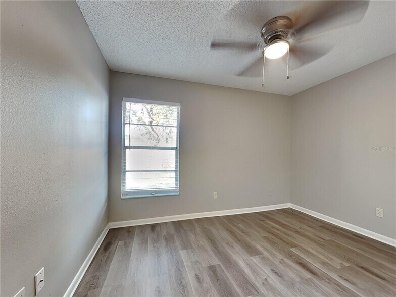 Building Photo - 646 Pine Forest Dr