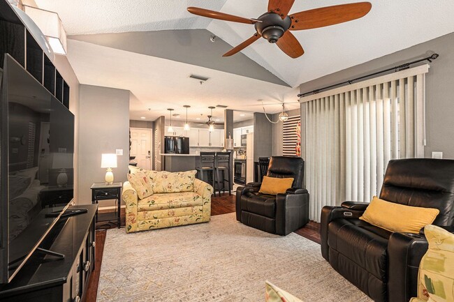 Building Photo - 5727 Biscayne Ct