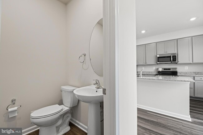 Building Photo - 105 Milburn Dr