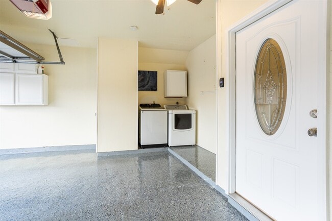 Building Photo - 9800 Pagewood Ln