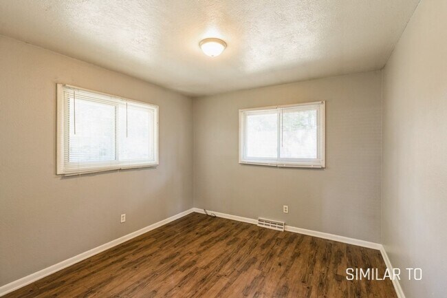 Building Photo - 3420 SW 8th St