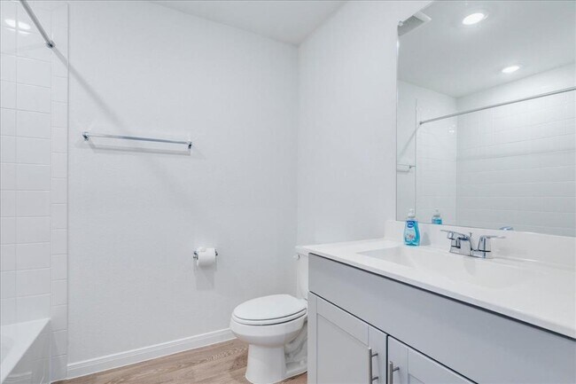 Building Photo - 264 Denali Dr