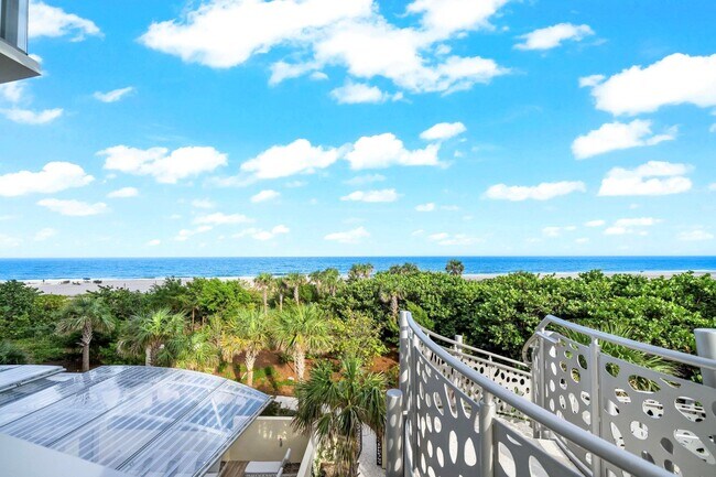 Building Photo - 3100 N Ocean Dr