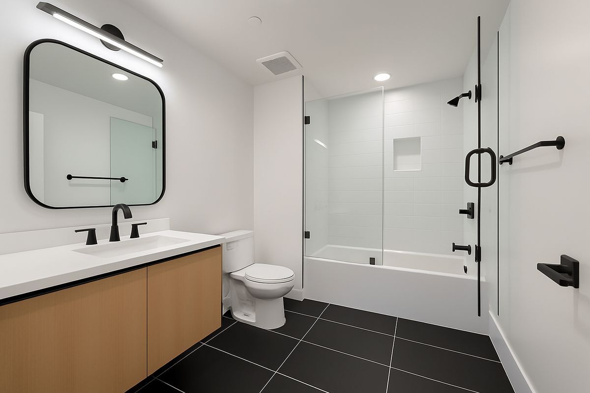 Building Photo - 5813 Lexington Ave